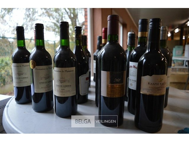 Partij diverse soorten wijn - afbeelding 2 van  5