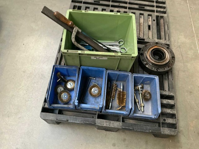 Partij diverse spare parts - afbeelding 2 van  15