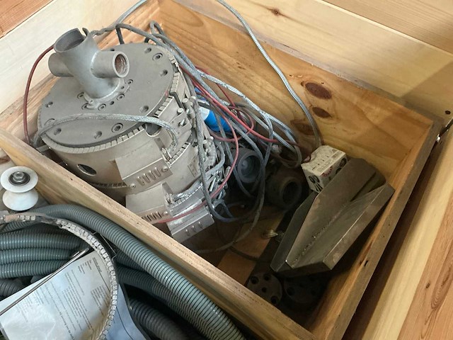 Partij diverse spare parts - afbeelding 4 van  15