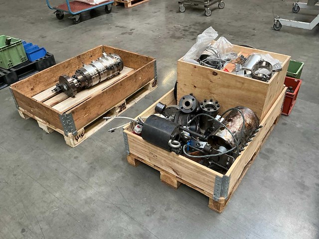 Partij diverse spare parts - afbeelding 1 van  15