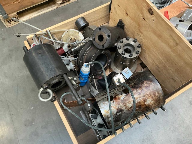 Partij diverse spare parts - afbeelding 14 van  15