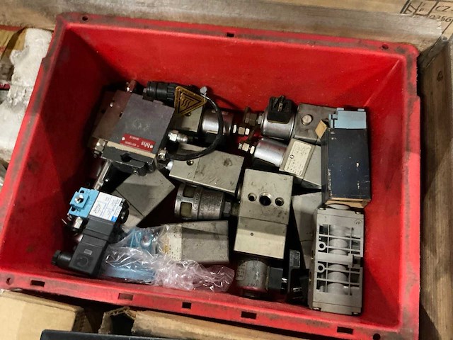 Partij diverse spare parts - afbeelding 6 van  7
