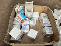 Partij diverse spots, armaturen en lampen - afbeelding 1 van  8