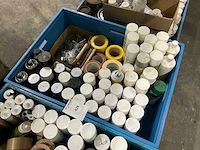 Partij diverse spuitbussen - afbeelding 2 van  7