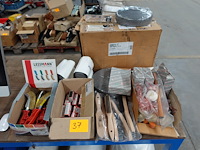 Partij diverse staalborstels en staalwol en toebehoren facom - afbeelding 1 van  7