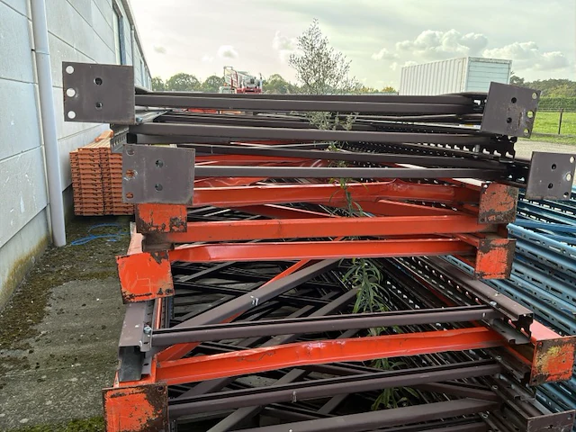 Partij diverse staanders voor palletstelling - afbeelding 2 van  7