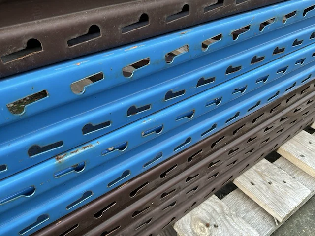 Partij diverse staanders voor palletstelling - afbeelding 6 van  7