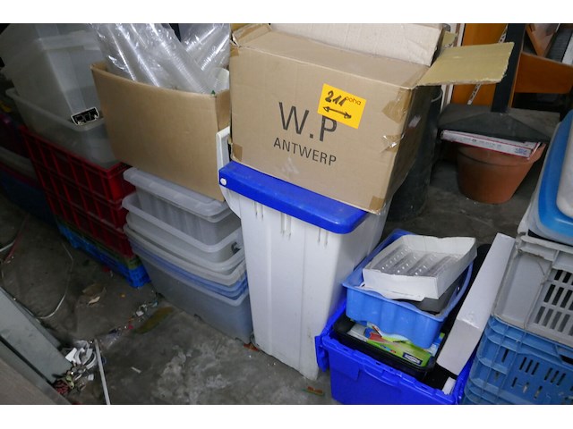 Partij diverse stapelbakken en hobbyboxen - afbeelding 2 van  5