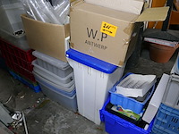 Partij diverse stapelbakken en hobbyboxen - afbeelding 2 van  5