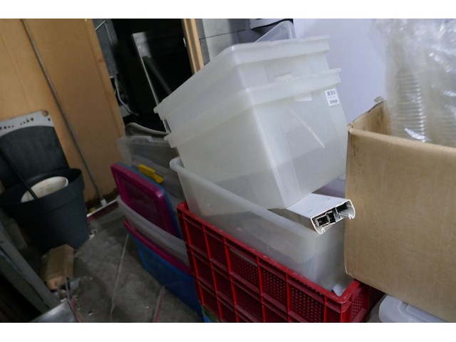 Partij diverse stapelbakken en hobbyboxen - afbeelding 3 van  5