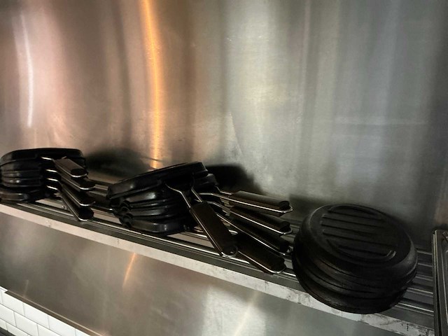 Partij diverse steelpannen en kookpotten - afbeelding 3 van  3