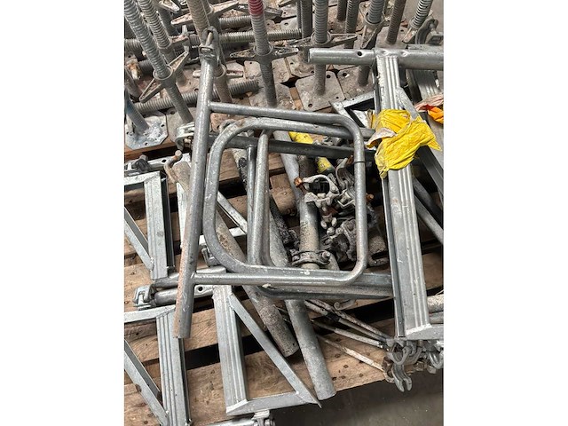 Partij diverse steigeronderdelen (55x) - afbeelding 5 van  8