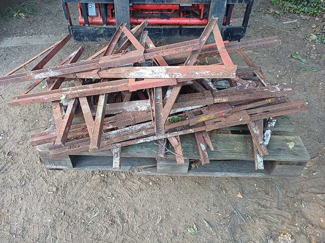 Partij diverse stelling en betonklem - afbeelding 6 van  7