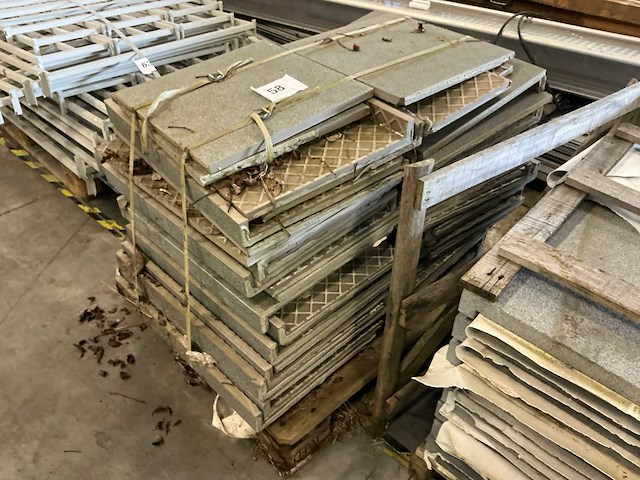 Partij diverse stenen afboordingen - afbeelding 3 van  7