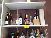 Partij diverse sterke dranken - afbeelding 1 van  6