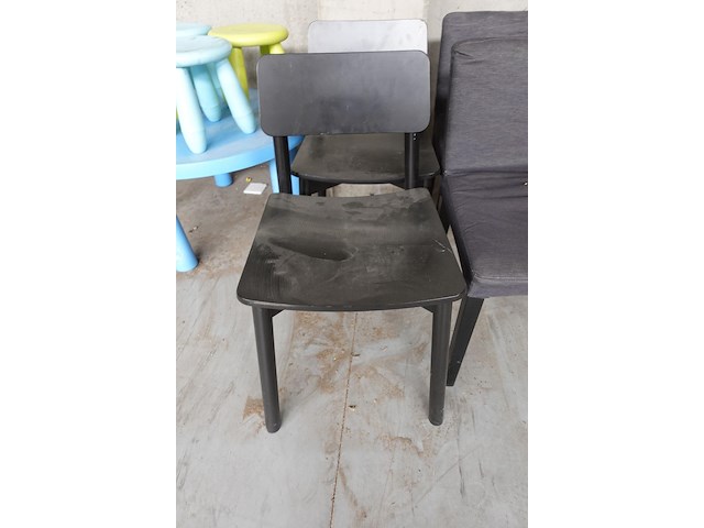 Partij diverse stoelen + kindertafel - afbeelding 3 van  7