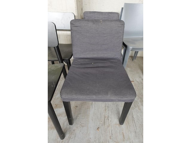 Partij diverse stoelen + kindertafel - afbeelding 5 van  7