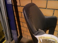 Partij diverse stoelen + onderdelen stoel - afbeelding 3 van  12