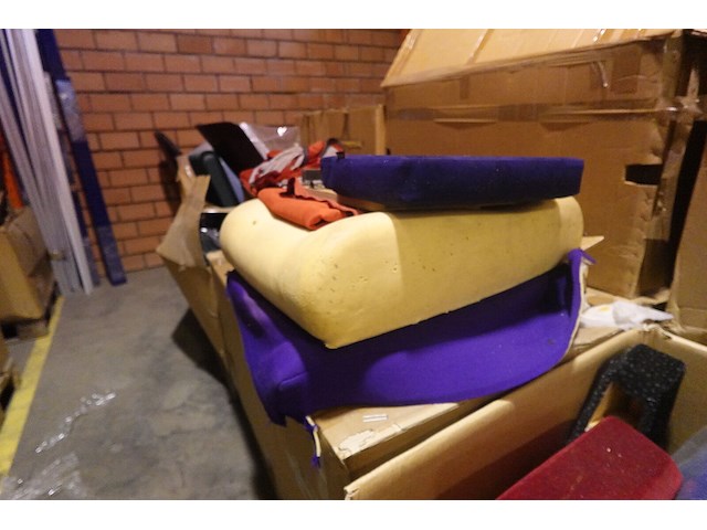 Partij diverse stoelen + onderdelen stoel - afbeelding 8 van  12