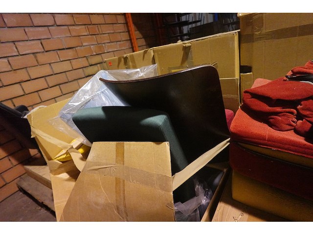 Partij diverse stoelen + onderdelen stoel - afbeelding 10 van  12