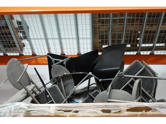 Partij diverse stoelen - afbeelding 2 van  2
