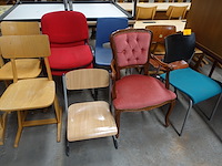 Partij diverse stoelen - afbeelding 1 van  1