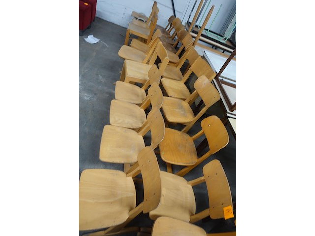 Partij diverse stoelen - afbeelding 1 van  3