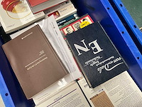 Partij diverse studieboeken en romans - afbeelding 10 van  15