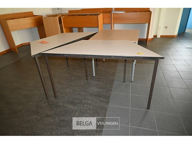 Partij diverse tafels - afbeelding 1 van  5