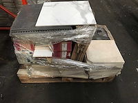 Partij diverse tegels en natuursteen 1 palet - afbeelding 4 van  4