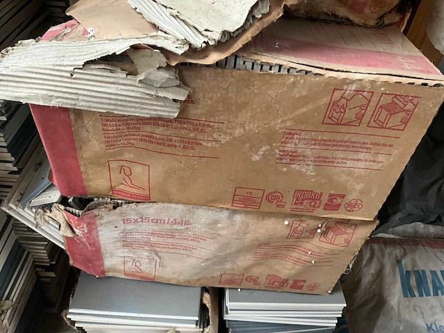 Partij diverse tegels en toebehoren - afbeelding 18 van  26