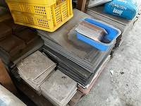 Partij diverse tegels en toebehoren - afbeelding 3 van  26