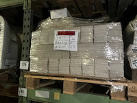 Partij diverse tegels, plinten en sanitaire toebehoren (17x pallet) - afbeelding 9 van  20