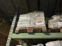 Partij diverse tegels, plinten en sanitaire toebehoren (17x pallet) - afbeelding 17 van  20