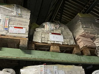 Partij diverse tegels, plinten en sanitaire toebehoren (17x pallet) - afbeelding 18 van  20