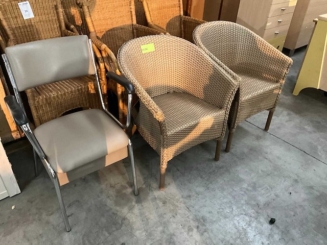 Partij diverse terrasstoel - afbeelding 1 van  2