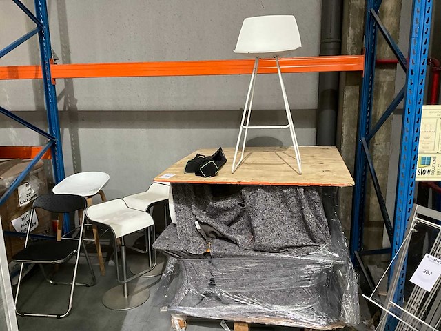 Partij diverse terrasstoel - afbeelding 1 van  3