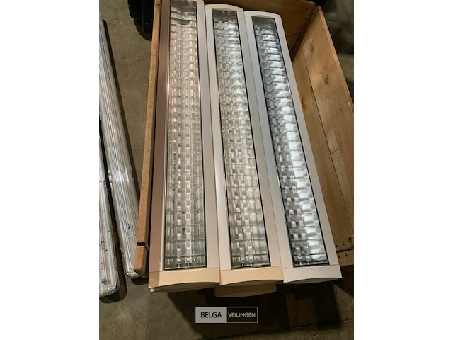 Partij diverse tl-armaturen - afbeelding 1 van  2