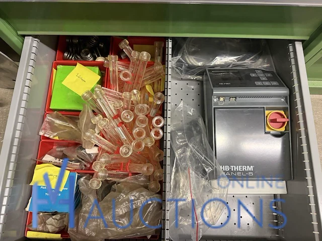 Partij diverse toestelonderdelen - afbeelding 23 van  94