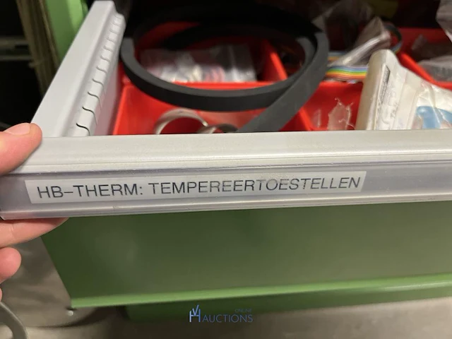 Partij diverse toestelonderdelen - afbeelding 79 van  94