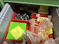 Partij diverse toestelonderdelen - afbeelding 93 van  94