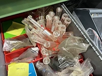 Partij diverse toestelonderdelen - afbeelding 94 van  94