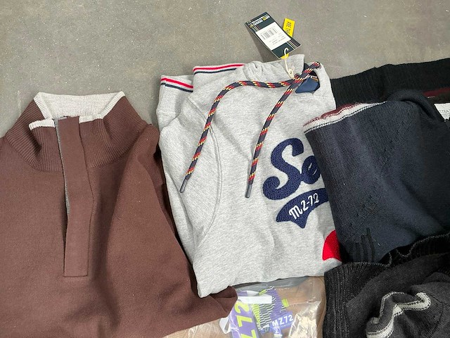 Partij diverse truien en gilets heren (ca. 60x) - afbeelding 2 van  4