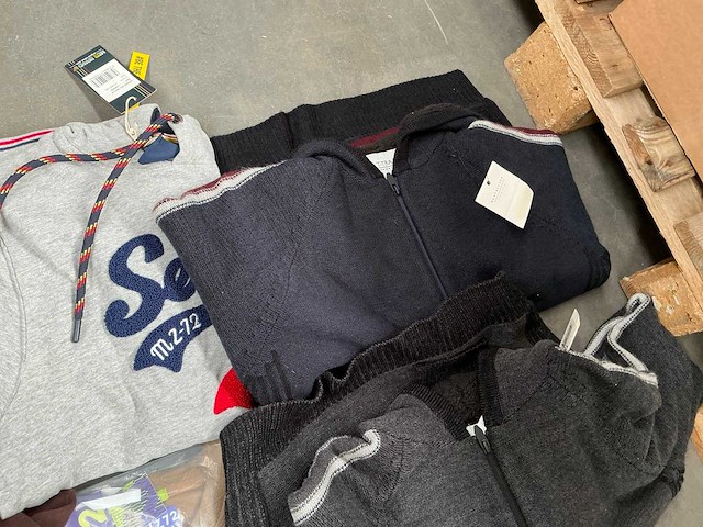 Partij diverse truien en gilets heren (ca. 60x) - afbeelding 3 van  4