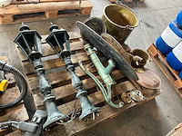 Partij diverse tuinaccessoires - afbeelding 1 van  9