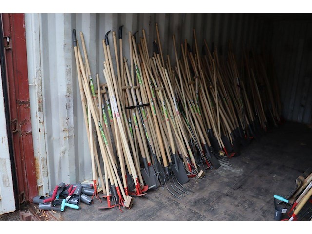Partij diverse tuingereedschap 250stuks (marge) - afbeelding 1 van  1