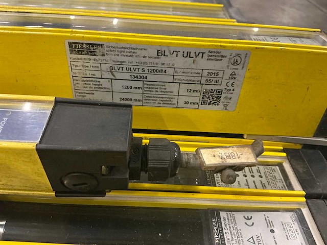 Partij diverse veiligheidslichtschermen / lichtgordijnen - afbeelding 11 van  11