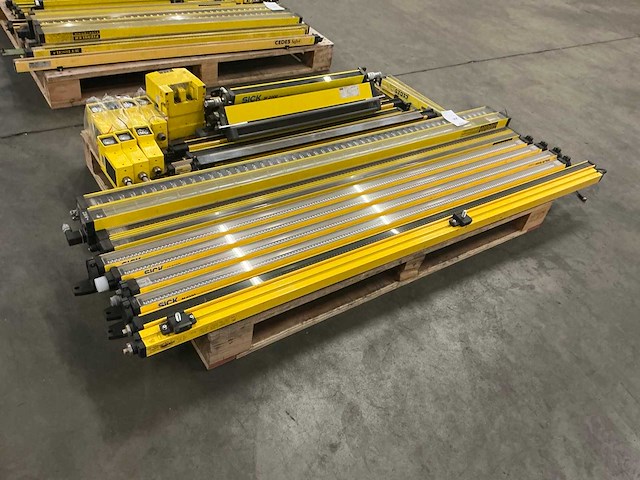 Partij diverse veiligheidslichtschermen / lichtgordijnen - afbeelding 5 van  10