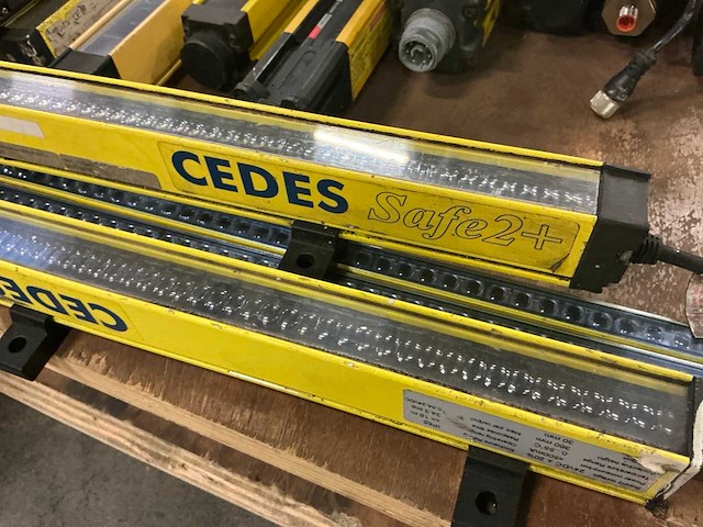 Partij diverse veiligheidslichtschermen / lichtgordijnen - afbeelding 10 van  10