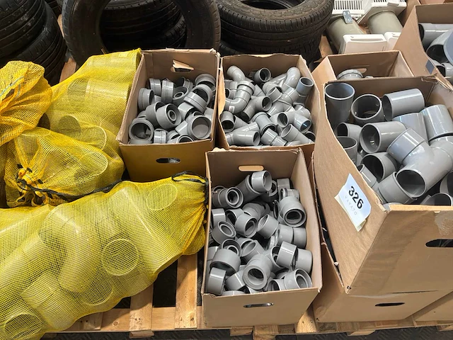 Partij diverse ventilatiepijpen, bochten en koppelstukken - afbeelding 5 van  13